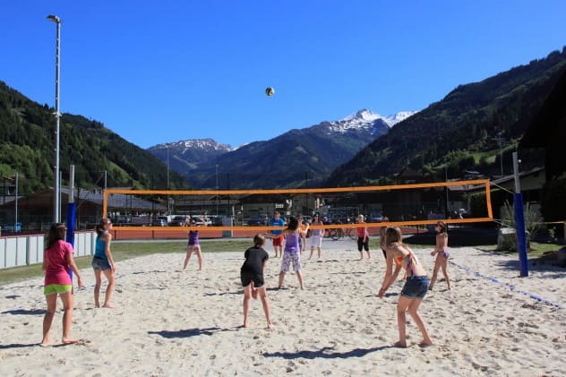 Volleyball spielen im Freizeitzentrum &copy; www.grossarltal.info